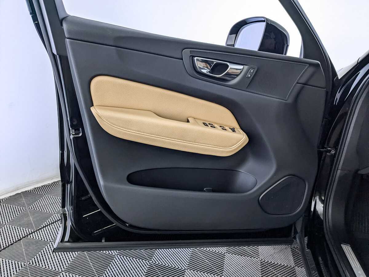 Volvo XC60 2018 года с пробегом. Фото: #16