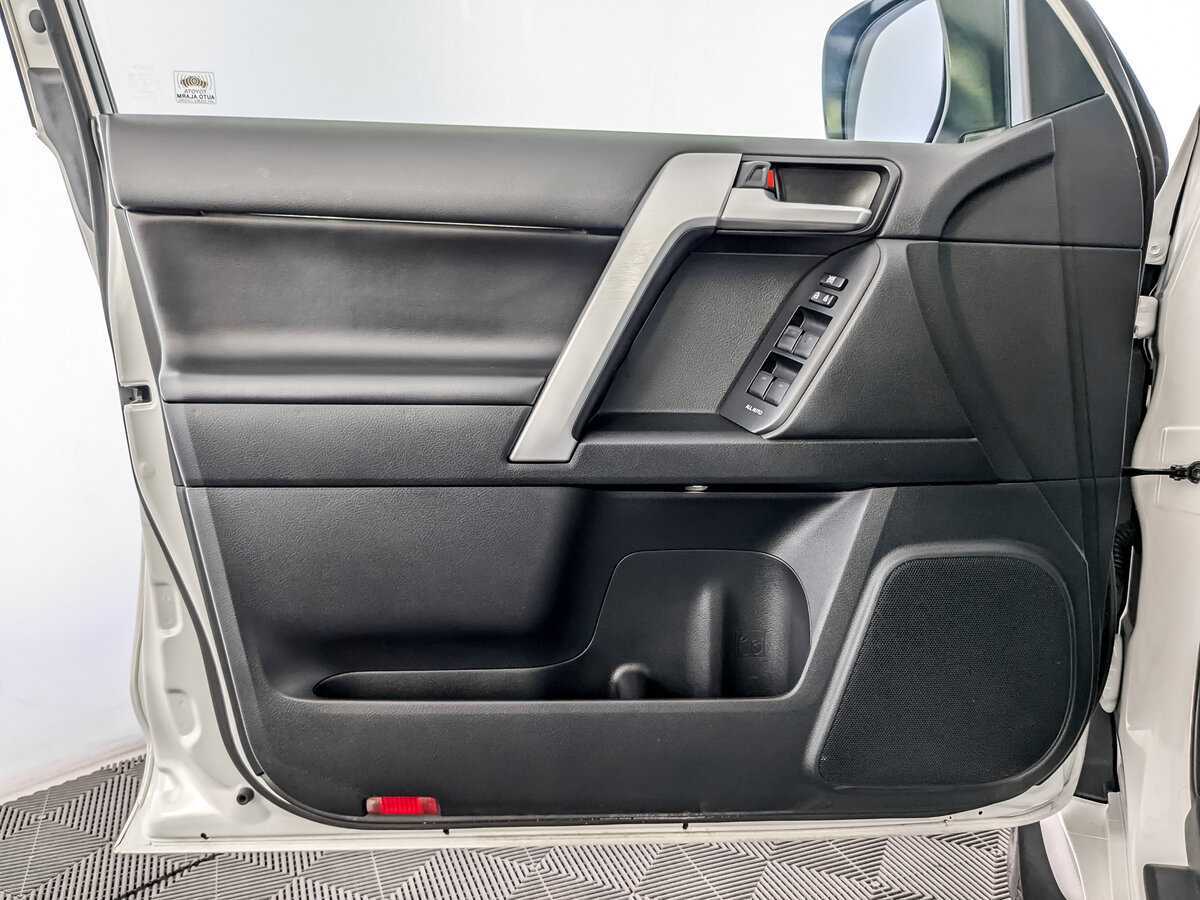 Toyota Land Cruiser Prado 2021 года с пробегом. Фото: #18