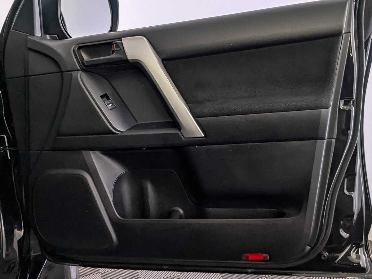 Toyota Land Cruiser Prado 2020 года с пробегом. Фото: #23