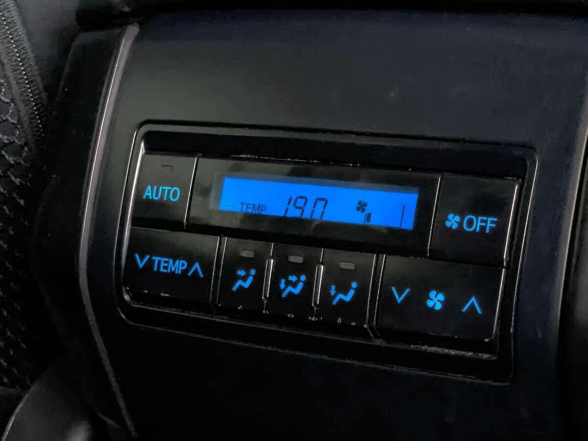 Toyota Land Cruiser Prado 2020 года с пробегом. Фото: #27