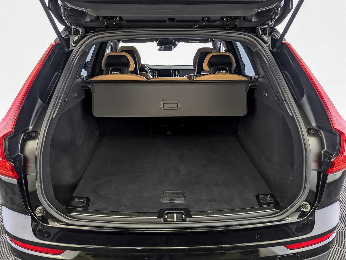 Volvo XC60 2018 года с пробегом. Фото: #9