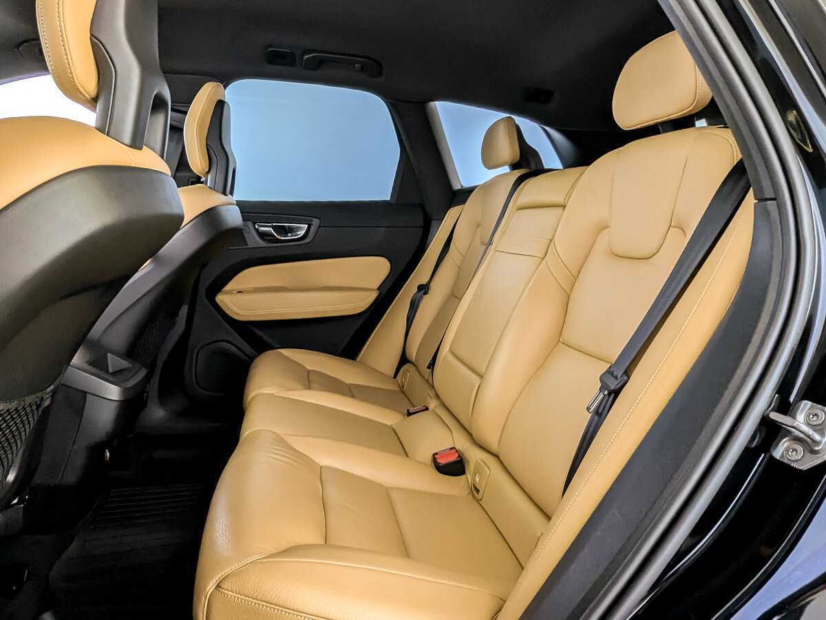 Volvo XC60 2018 года с пробегом. Фото: #11