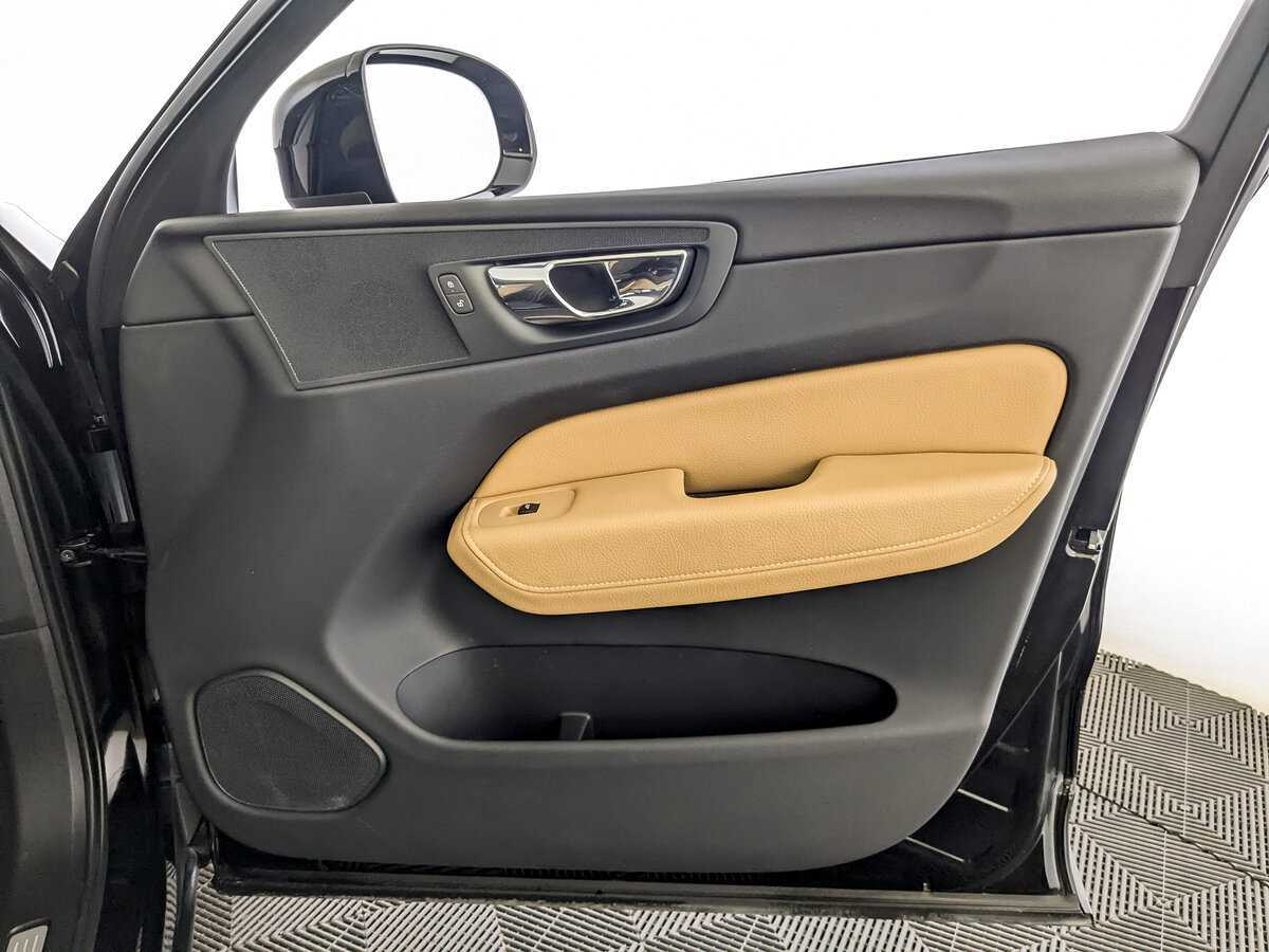 Volvo XC60 2018 года с пробегом. Фото: #24