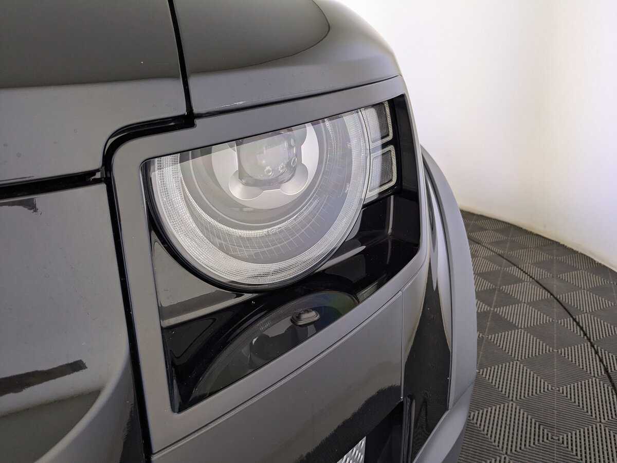 Land Rover Defender 2021 года с пробегом. Фото: #10