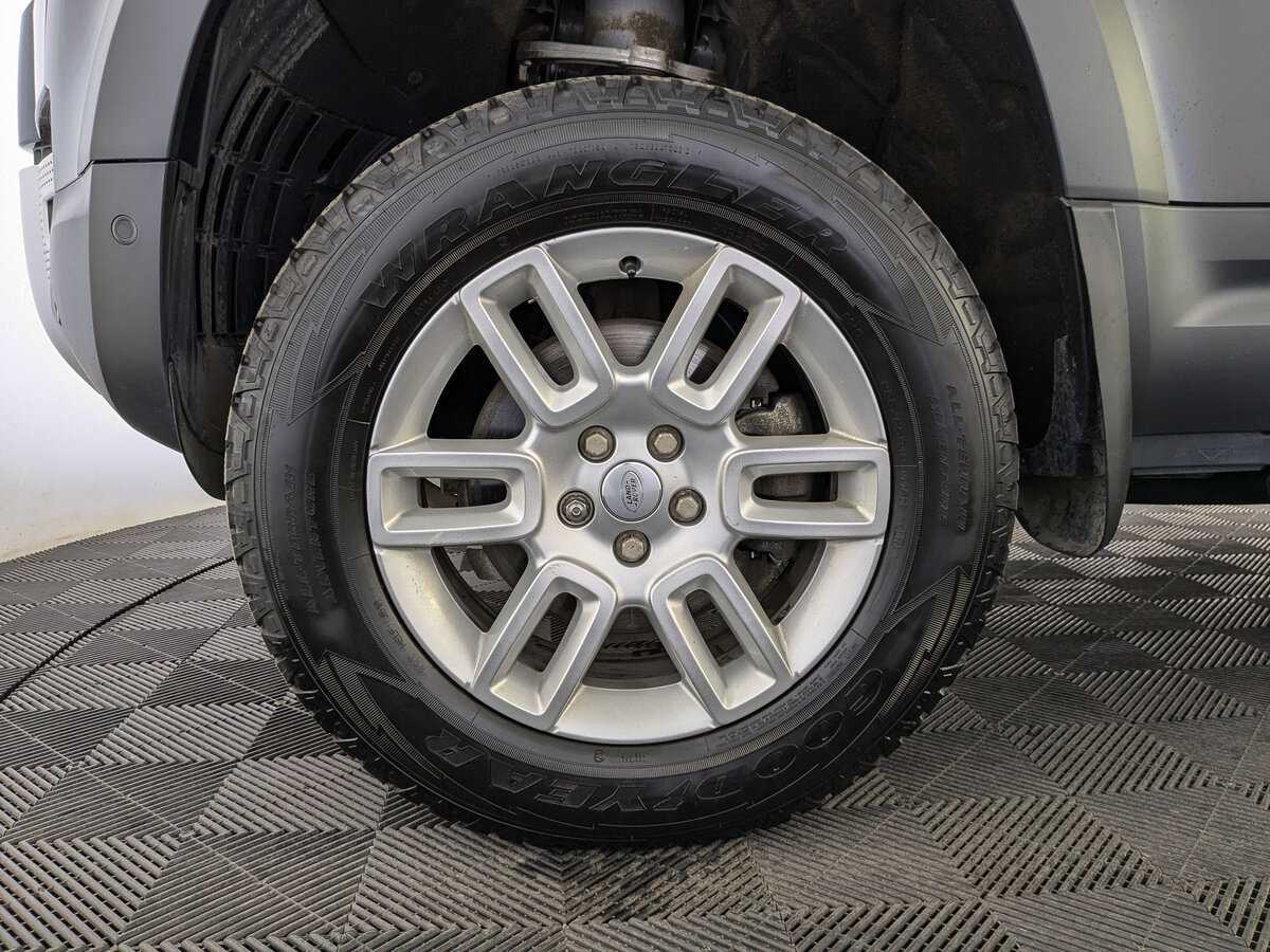 Land Rover Defender 2021 года с пробегом. Фото: #11