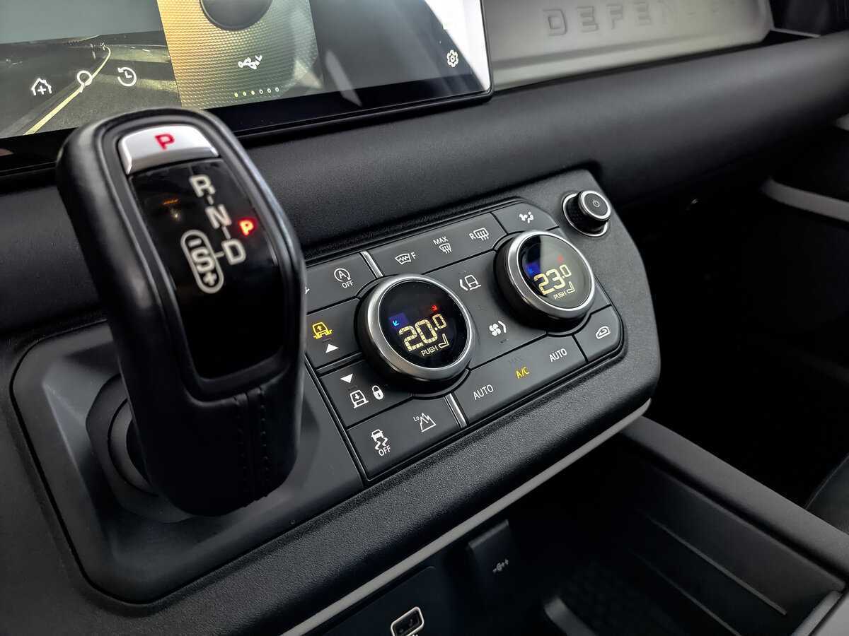 Land Rover Defender 2021 года с пробегом. Фото: #19