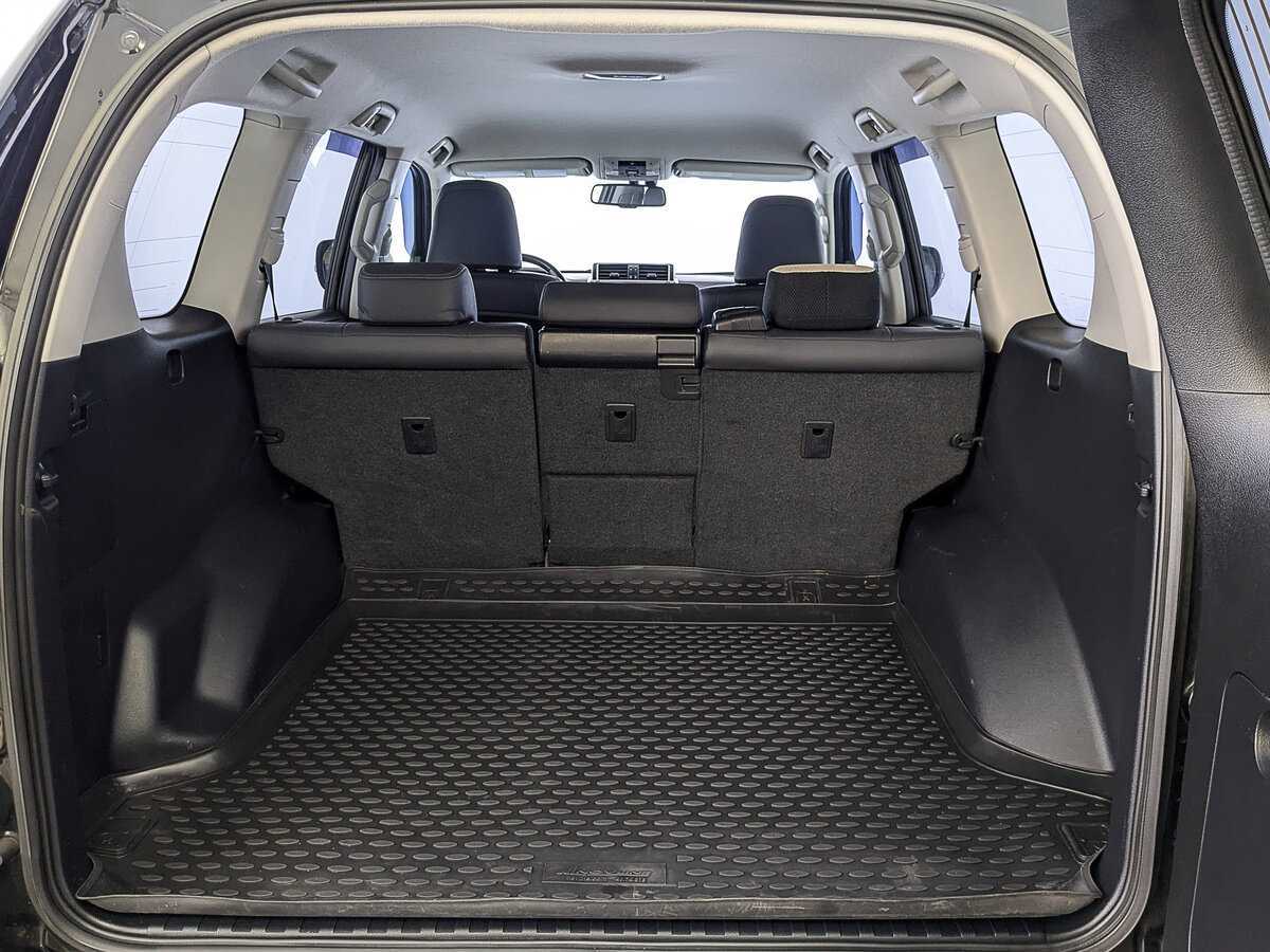 Toyota Land Cruiser Prado 2017 года с пробегом. Фото: #9