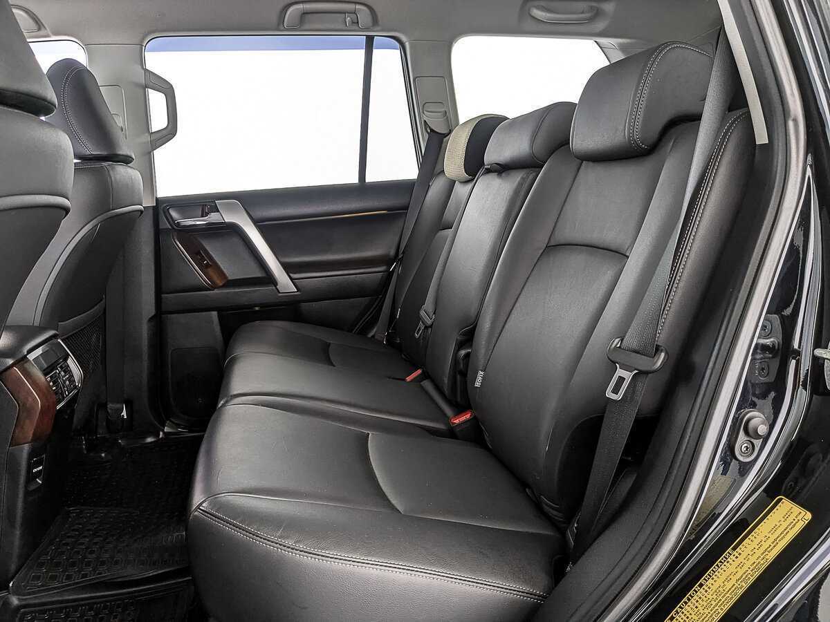 Toyota Land Cruiser Prado 2017 года с пробегом. Фото: #17