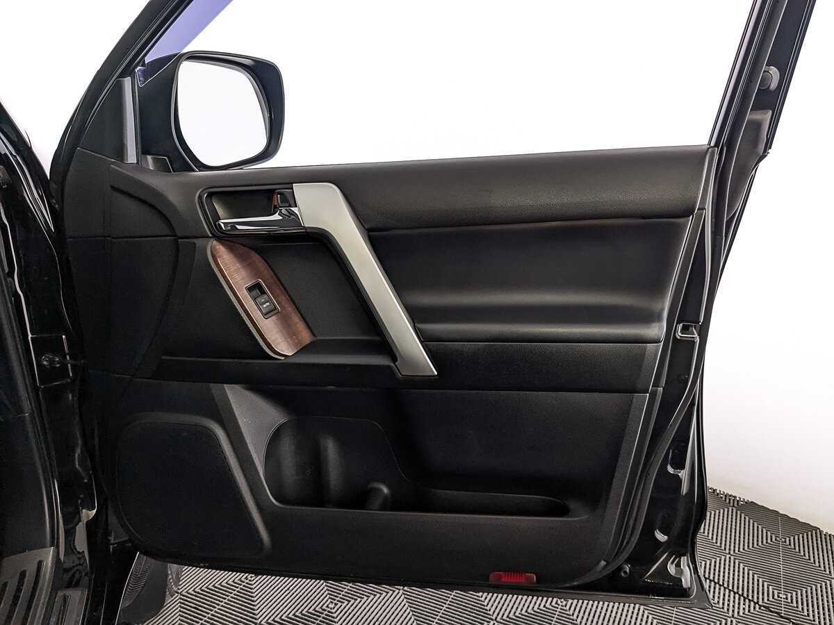 Toyota Land Cruiser Prado 2017 года с пробегом. Фото: #23