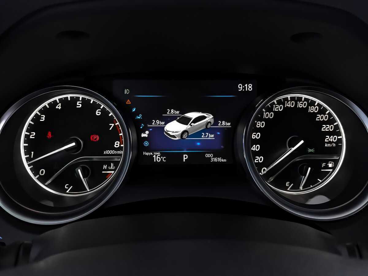 Toyota Camry 2022 года с пробегом. Фото: #12