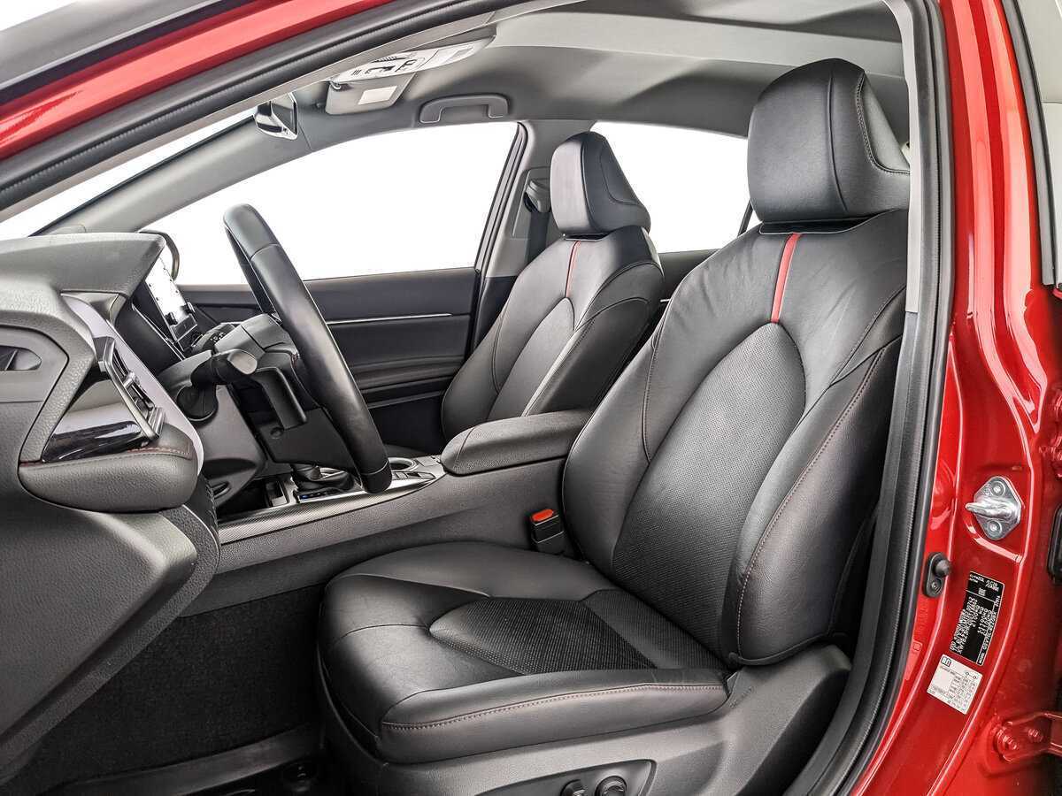 Toyota Camry 2022 года с пробегом. Фото: #17