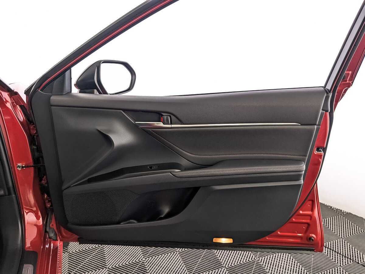 Toyota Camry 2022 года с пробегом. Фото: #22