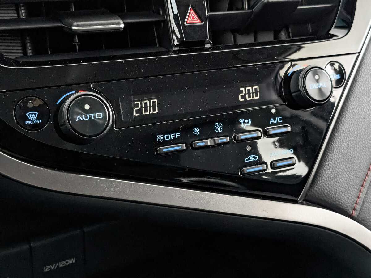 Toyota Camry 2022 года с пробегом. Фото: #23