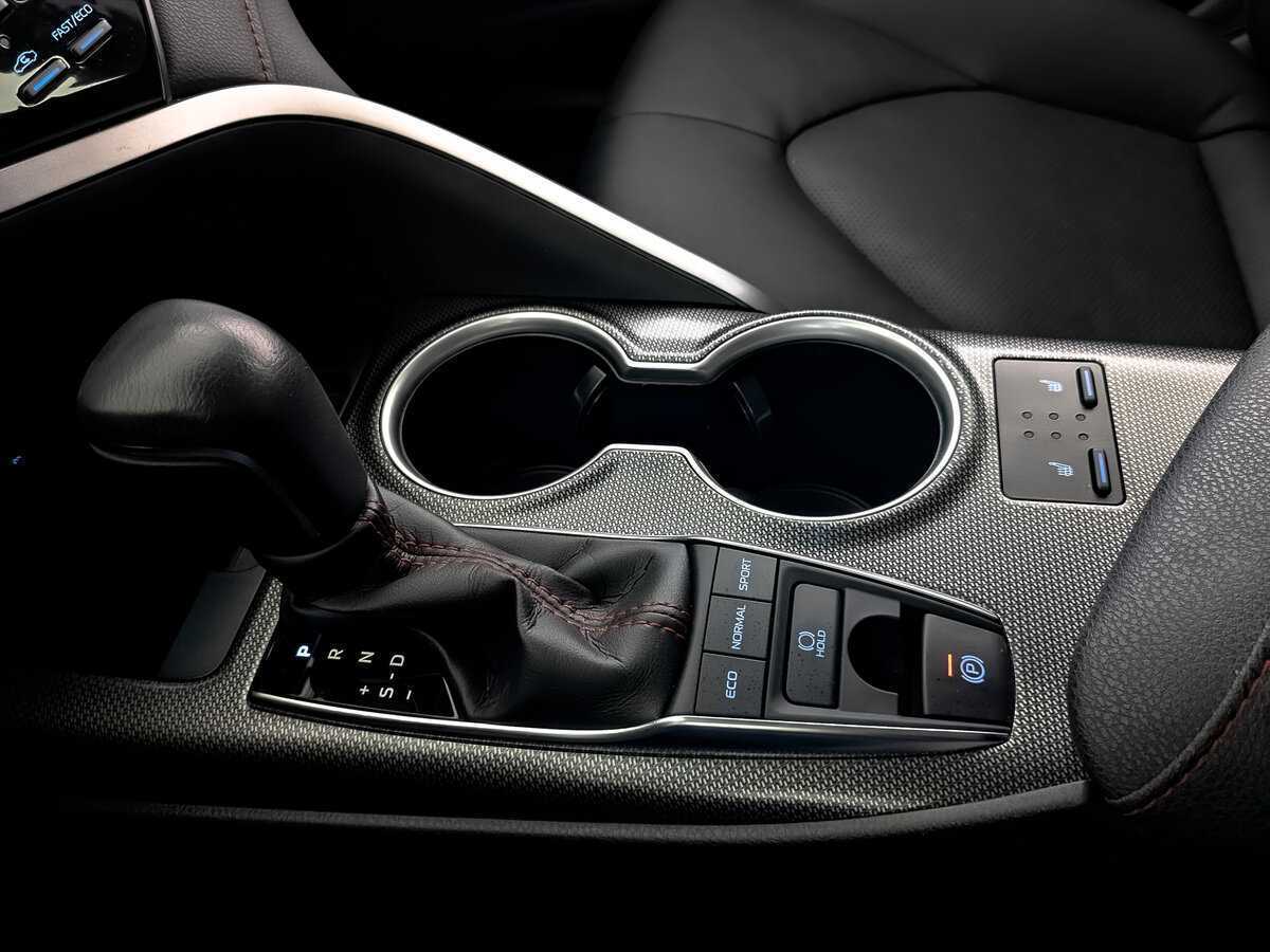 Toyota Camry 2022 года с пробегом. Фото: #25