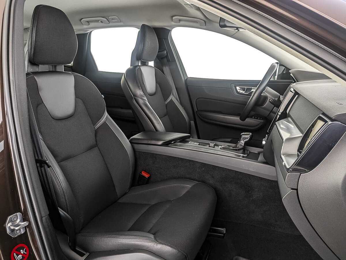 Volvo XC60 2018 года с пробегом. Фото: #20