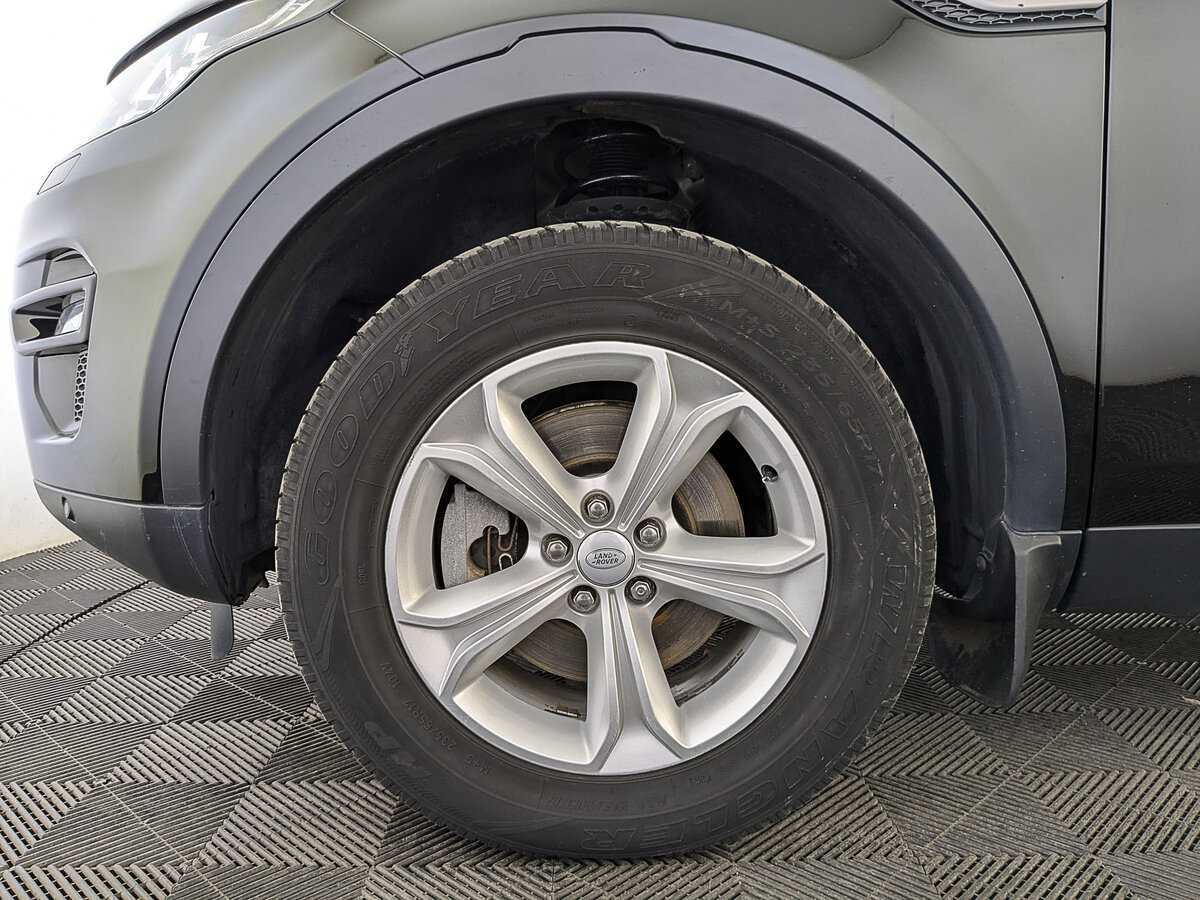 Land Rover Discovery Sport 2019 года с пробегом. Фото: #11