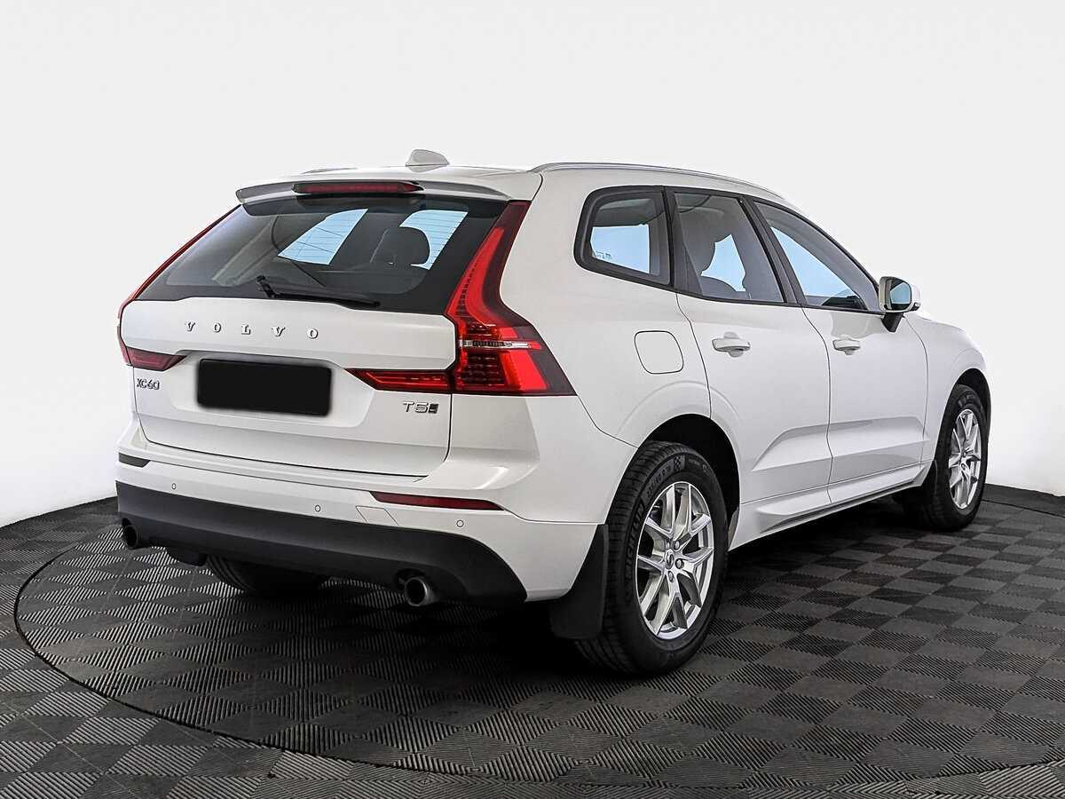 Volvo XC60 2019 года с пробегом. Фото: #4
