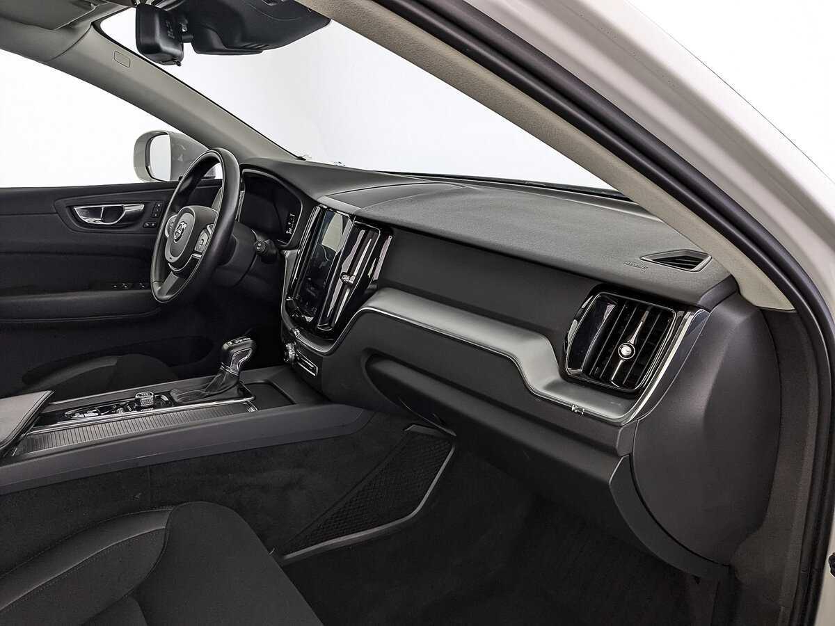 Volvo XC60 2019 года с пробегом. Фото: #12