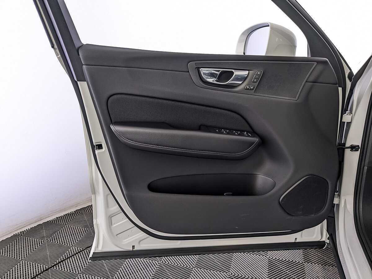 Volvo XC60 2019 года с пробегом. Фото: #17