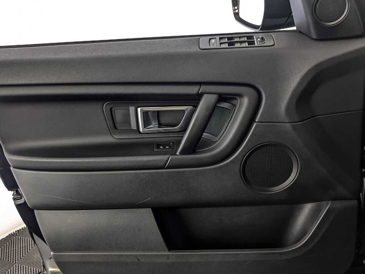 Land Rover Discovery Sport 2019 года с пробегом. Фото: #18