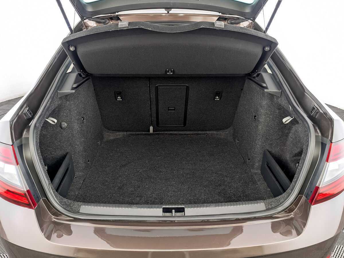 Skoda Octavia 2019 года с пробегом. Фото: #9