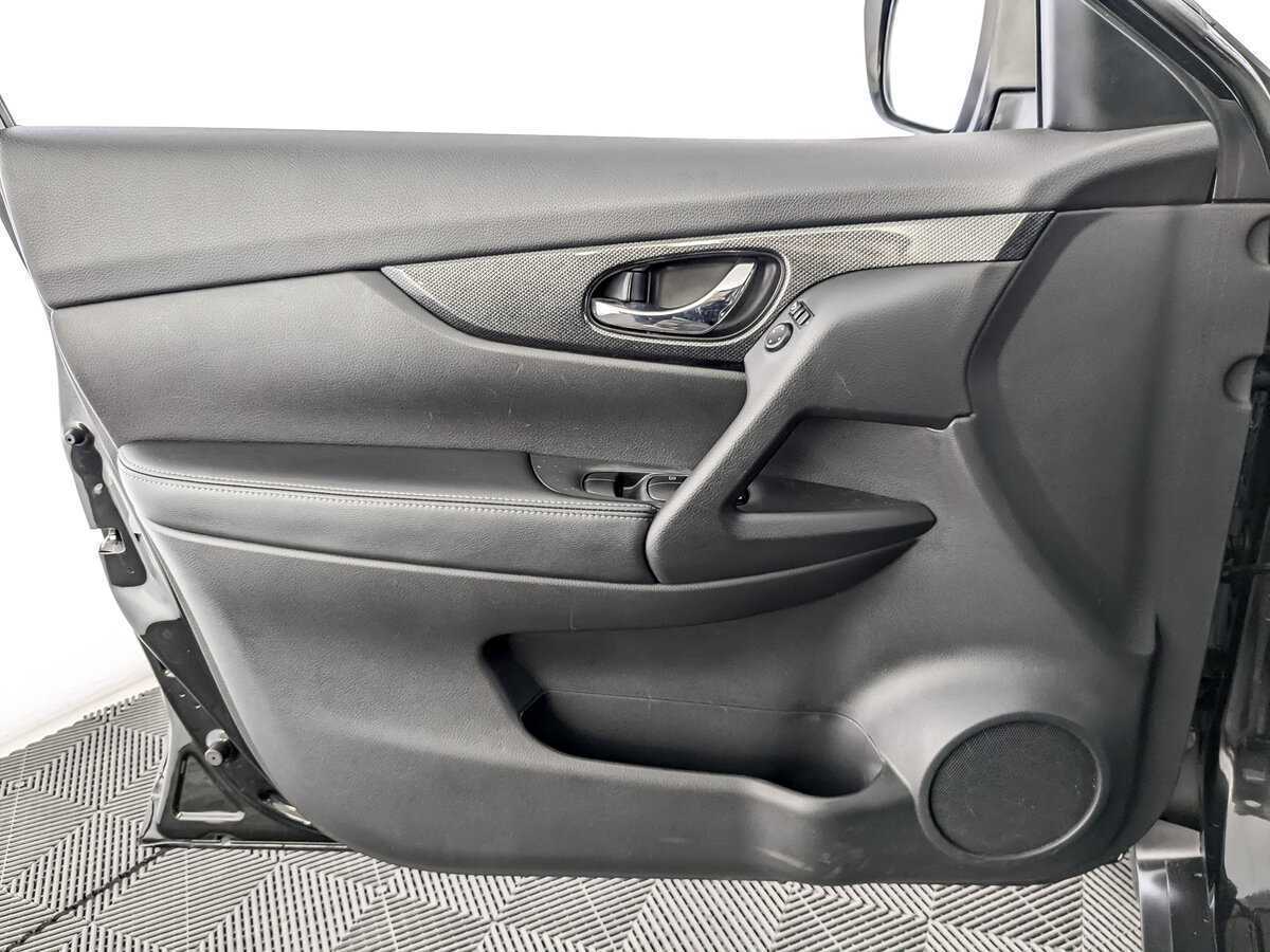 Б/У Ниссан Икс-Трейл 2017 года. Фото: #18