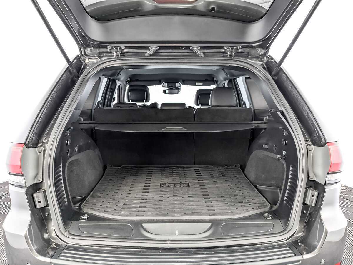 Jeep Grand Cherokee 2018 года с пробегом. Фото: #8