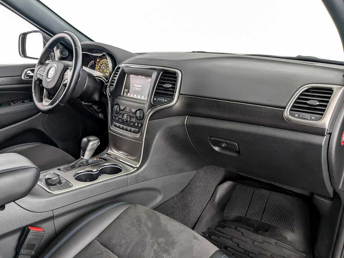 Jeep Grand Cherokee 2018 года с пробегом. Фото: #9