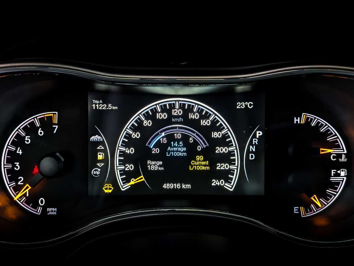 Jeep Grand Cherokee 2018 года с пробегом. Фото: #11