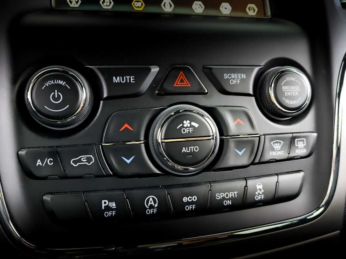 Jeep Grand Cherokee 2018 года с пробегом. Фото: #24