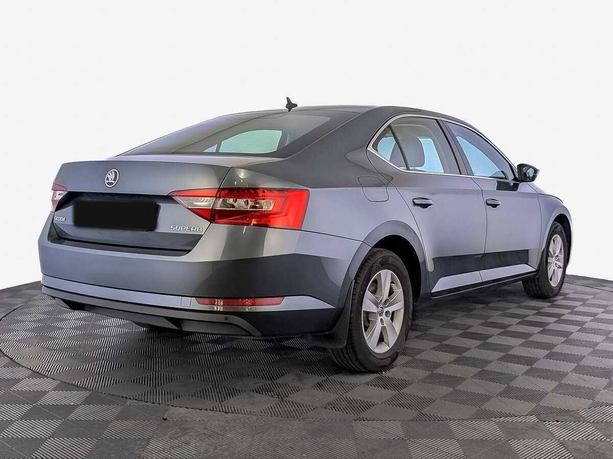 Skoda Superb 2019 года с пробегом. Фото: #4