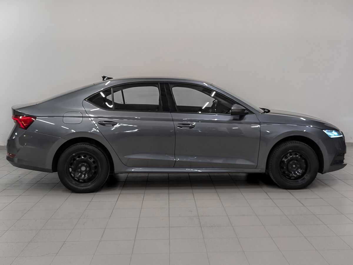 Skoda Octavia 2021 года с пробегом. Фото: #3