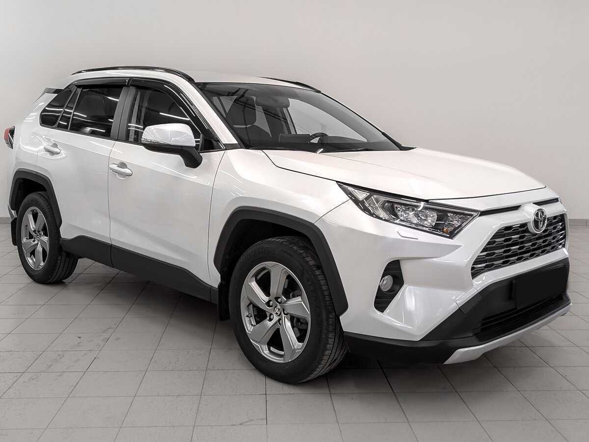 Toyota RAV4 2021 года с пробегом. Фото: #2