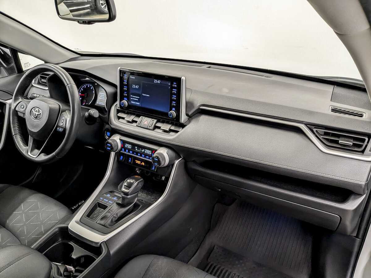 Toyota RAV4 2021 года с пробегом. Фото: #10