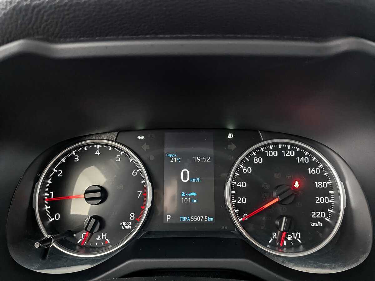 Toyota RAV4 2021 года с пробегом. Фото: #12