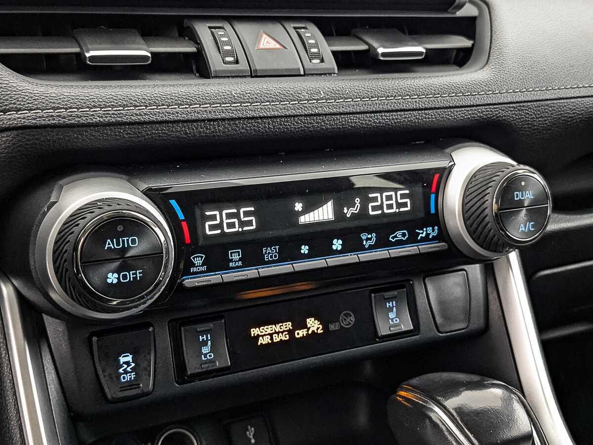 Toyota RAV4 2021 года с пробегом. Фото: #24