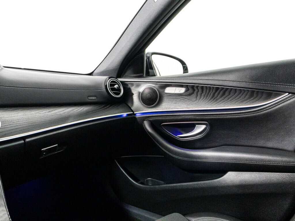 Mercedes-Benz E-Класс 2019 года с пробегом. Фото: #19