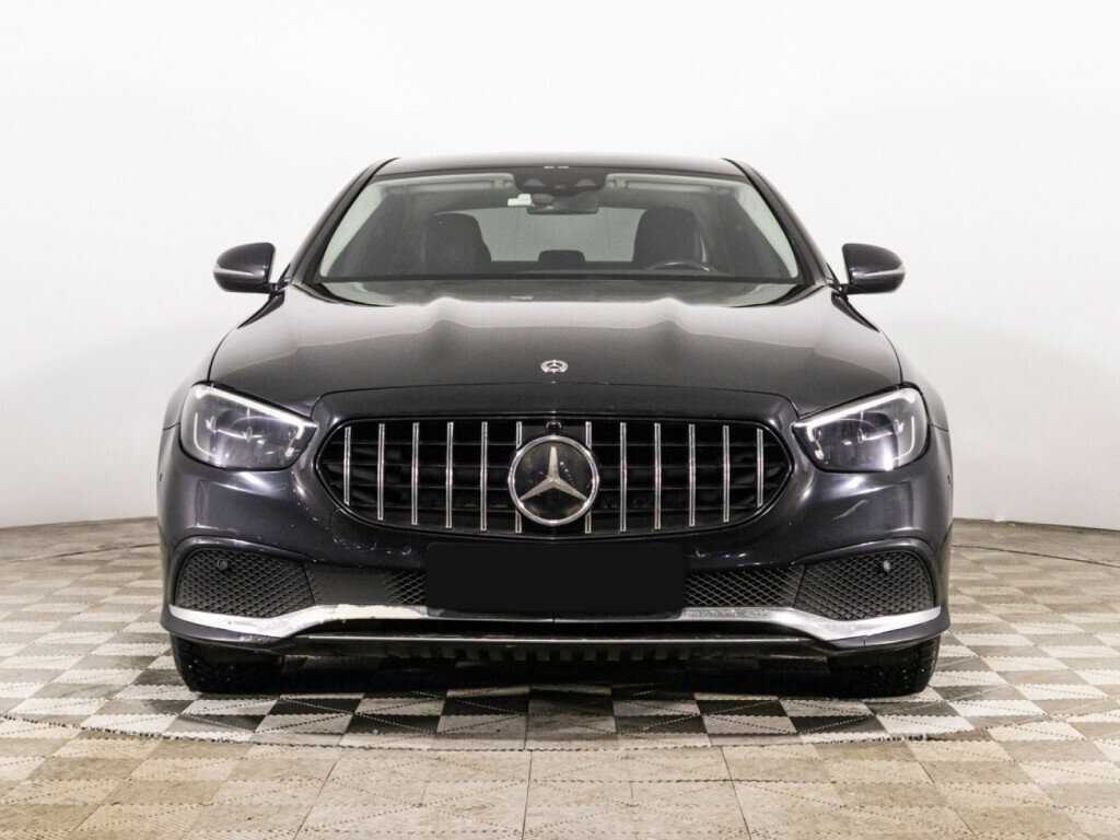 Mercedes-Benz E-Класс 2020 года с пробегом. Фото: #1