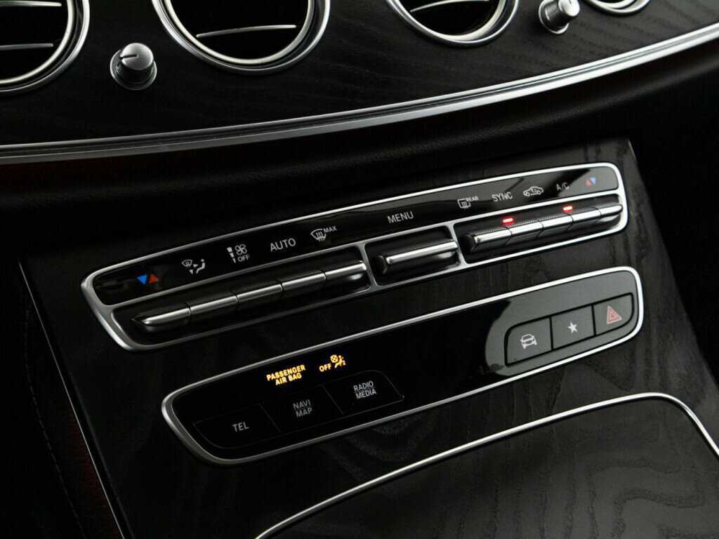 Mercedes-Benz E-Класс 2020 года с пробегом. Фото: #16