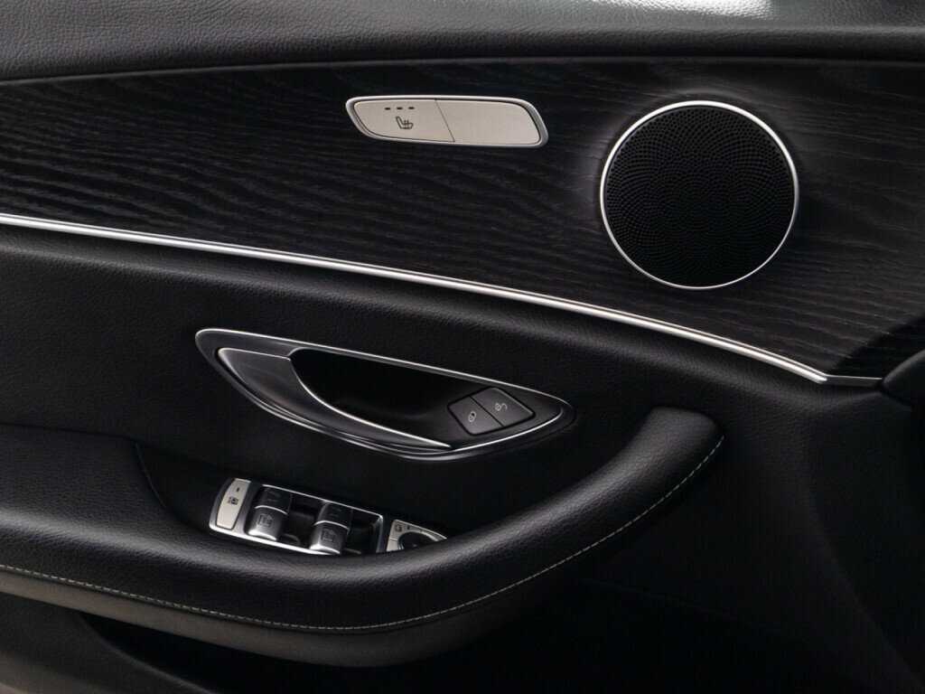 Mercedes-Benz E-Класс 2020 года с пробегом. Фото: #17