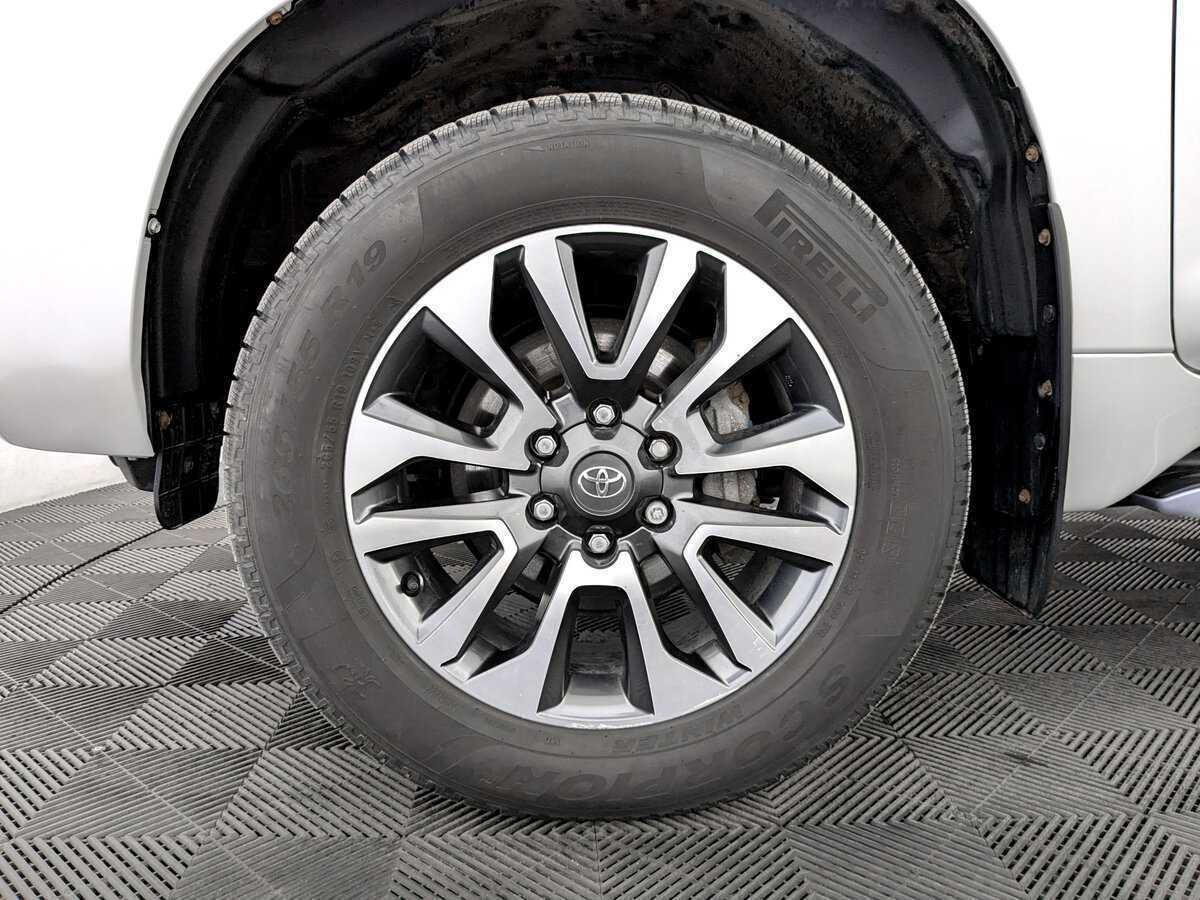 Toyota Land Cruiser Prado 2022 года с пробегом. Фото: #17