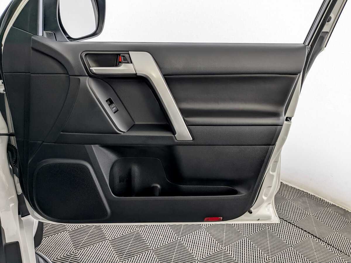 Toyota Land Cruiser Prado 2022 года с пробегом. Фото: #25