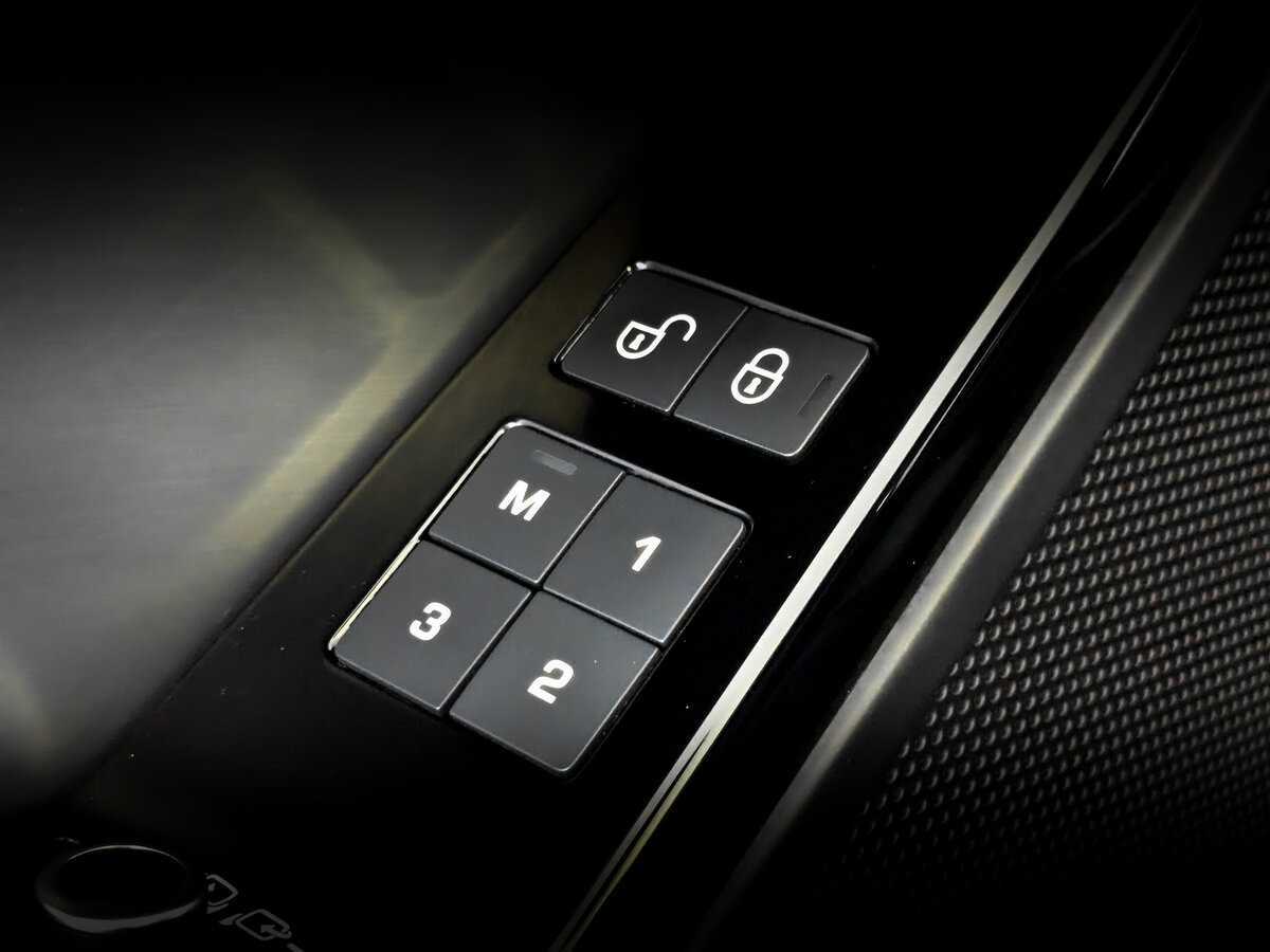 Land Rover Range Rover Velar 2019 года с пробегом. Фото: #19