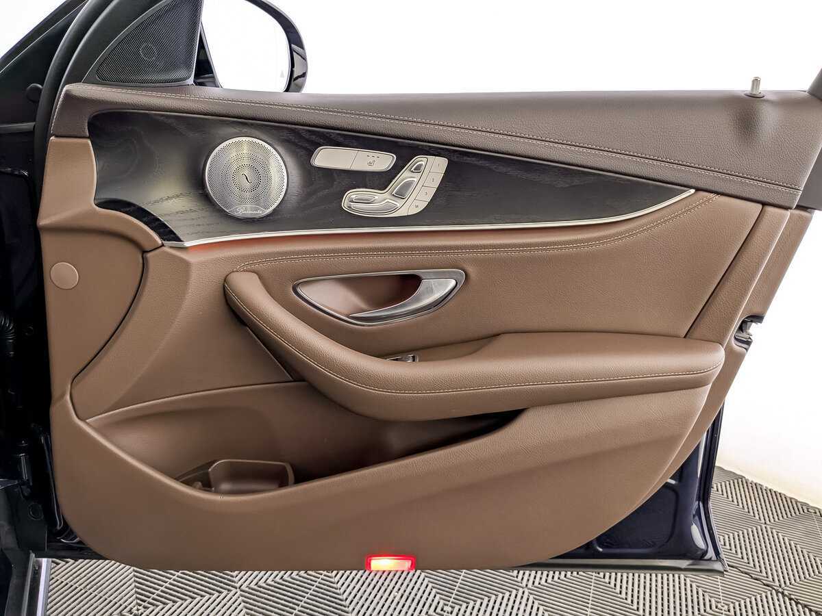 Mercedes-Benz E-Класс 2018 года с пробегом. Фото: #23