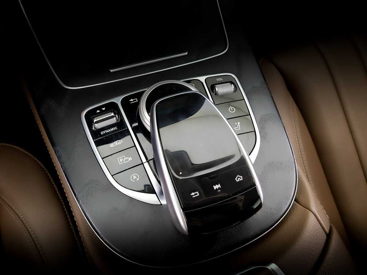 Mercedes-Benz E-Класс 2018 года с пробегом. Фото: #26