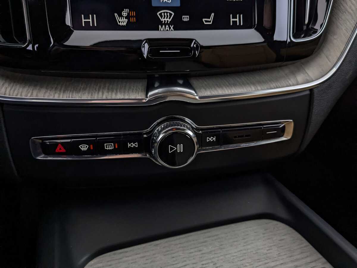 Volvo XC60 2018 года с пробегом. Фото: #17