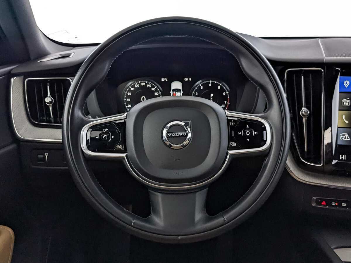 Volvo XC60 2018 года с пробегом. Фото: #18