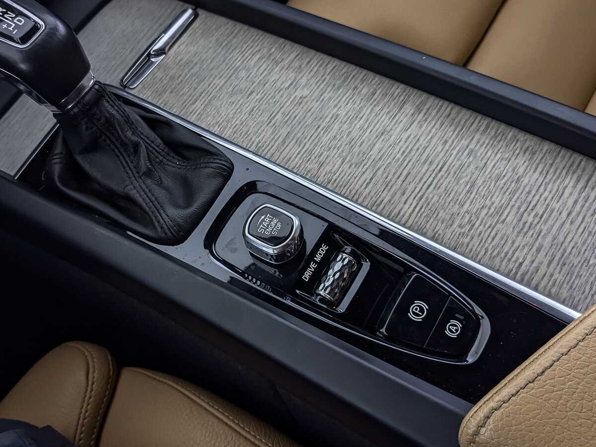 Volvo XC60 2018 года с пробегом. Фото: #24