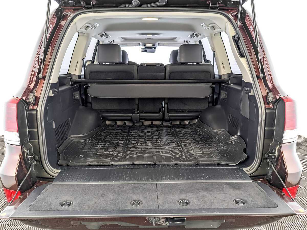 Toyota Land Cruiser 2018 года с пробегом. Фото: #9