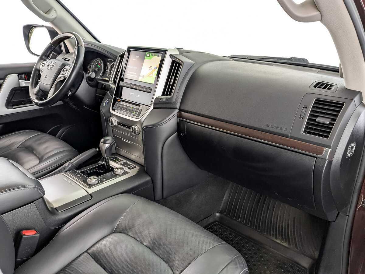 Toyota Land Cruiser 2018 года с пробегом. Фото: #10